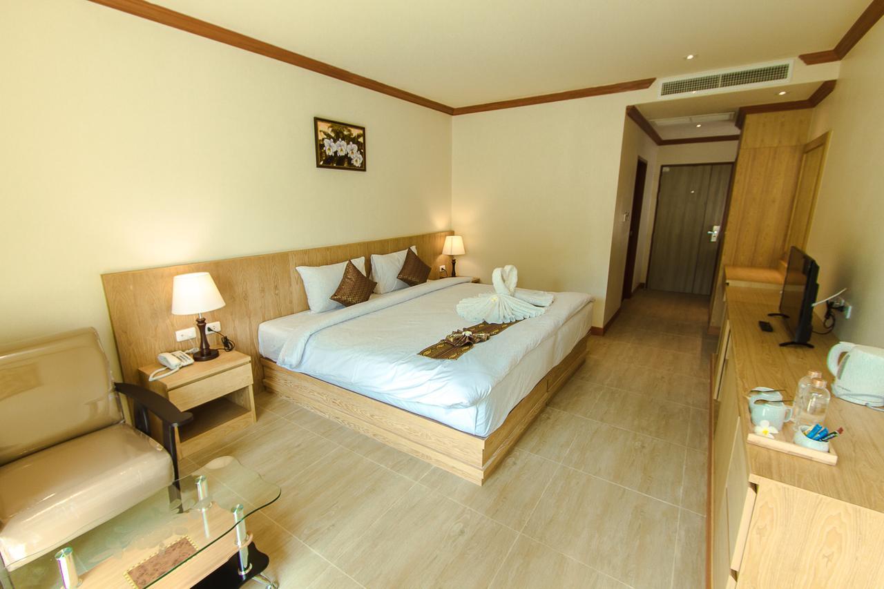 Airport Beach Hotel Phuket - Sha Extra Plus Nai Yang Beach Екстериор снимка